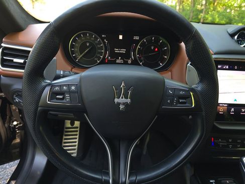 Used 2022 Maserati Ghibli GT image 28