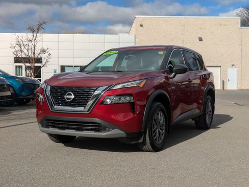Used 2023 Nissan Rogue S image 3