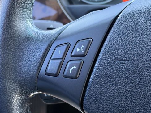 Used 2011 BMW 335i xDrive Sedan image 21