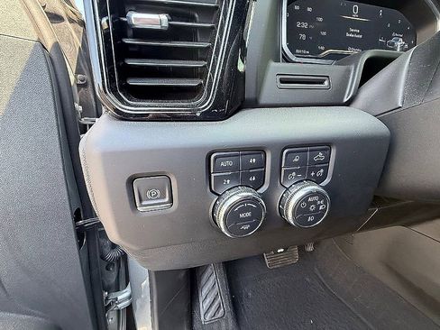 Used 2023 GMC Sierra 1500 AT4 w/ AT4 Premium Package AWD/4WD image 34