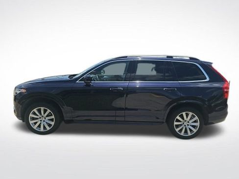 Used 2017 Volvo XC90 T6 Momentum w/ Vision Package AWD/4WD image 4