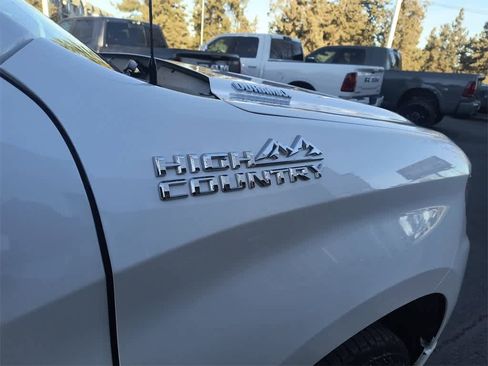 Used 2024 Chevrolet Silverado 1500 High Country w/ Technology Package image 27