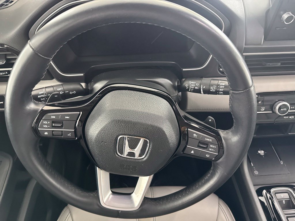 Used 2025 Honda Pilot Touring image 38