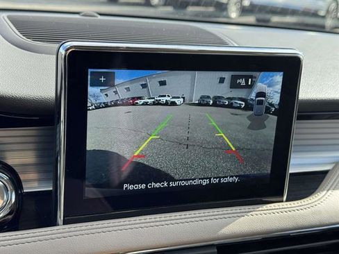 Used 2022 Lincoln Corsair Standard w/ Equipment Group 101A image 15