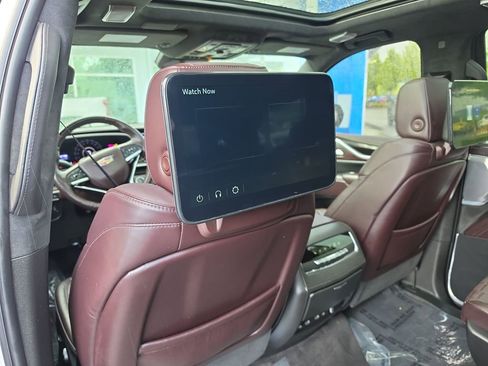 Certified 2024 Cadillac Escalade Sport Platinum w/ Heavy-Duty Trailer Package AWD/4WD image 31