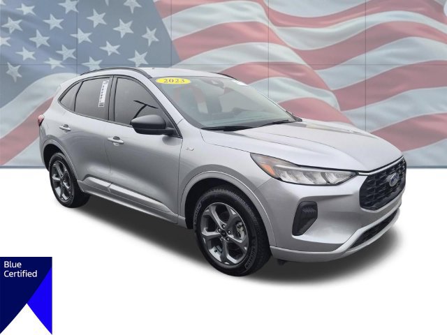 Used 2023 Ford Escape ST-Line w/ Tech Pack #1 AWD/4WD image 2