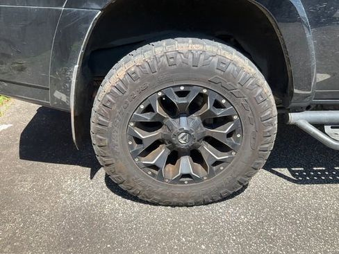 Used 2018 Toyota 4Runner SR5 image 12