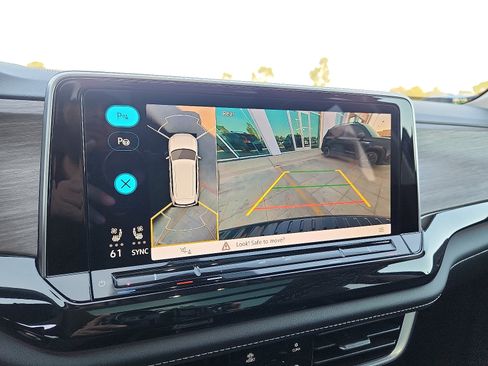 New 2026 Volkswagen Atlas SEL Premium R-Line image 18