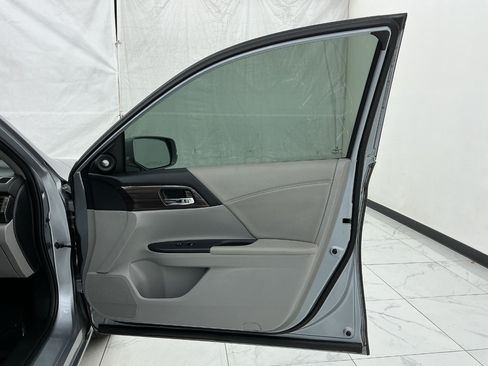 Used 2016 Honda Accord EX-L image 19