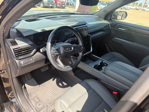 Used 2025 GMC Acadia AT4 w/ Super Cruise Package AWD/4WD image 14