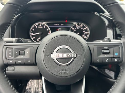 New 2025 Nissan Pathfinder SV w/ SV Premium Package image 28