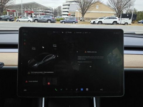 Used 2018 Tesla Model 3 Mid Range image 11