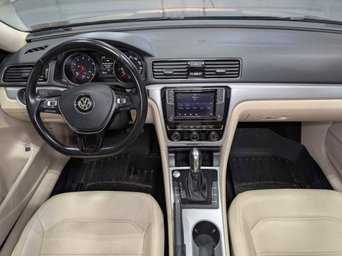 Used 2019 Volkswagen Passat 2.0T Wolfsburg w/ Wheels & Sunroof Package FWD image 19