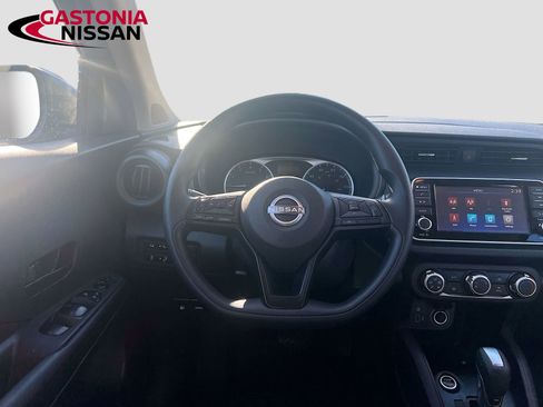 Used 2023 Nissan Kicks S image 27