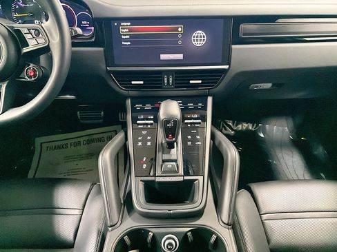 Certified 2023 Porsche Cayenne Turbo GT AWD/4WD image 19
