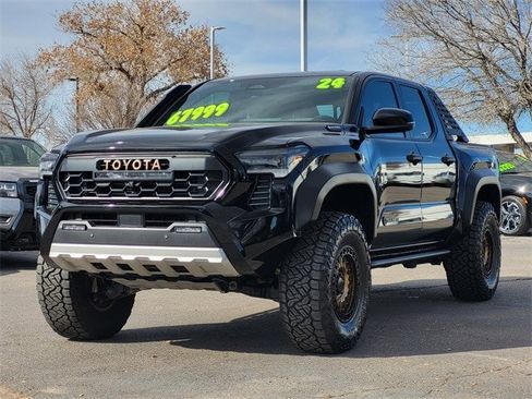 Used 2024 Toyota Tacoma Trailhunter image 4