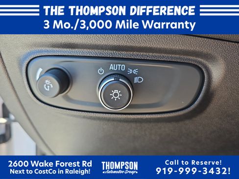 Used 2018 Chevrolet Equinox LT FWD image 25