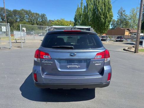 Used 2014 Subaru Outback 2.5i Premium AWD/4WD image 4