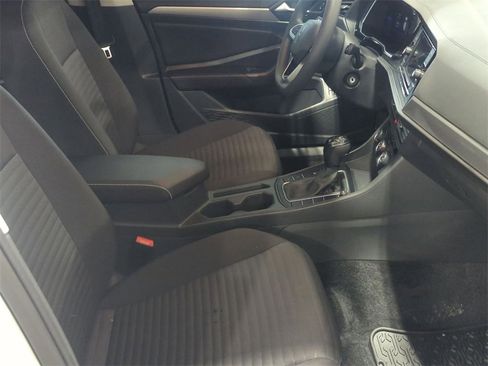 Used 2023 Volkswagen Jetta S image 27