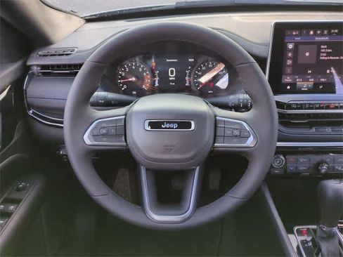 New 2026 Jeep Compass Latitude image 23