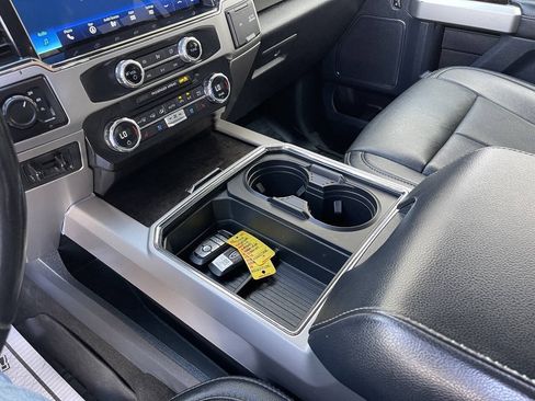 Used 2022 Ford F350 Lariat w/ Lariat Ultimate Package AWD/4WD image 16