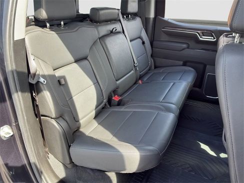 Used 2022 Chevrolet Silverado 1500 LTZ image 18