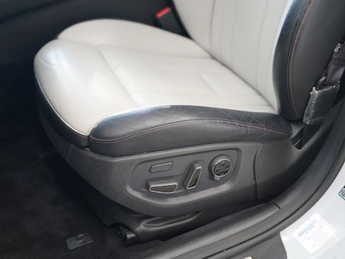Used 2018 Genesis G80 3.3T Sport RWD image 28