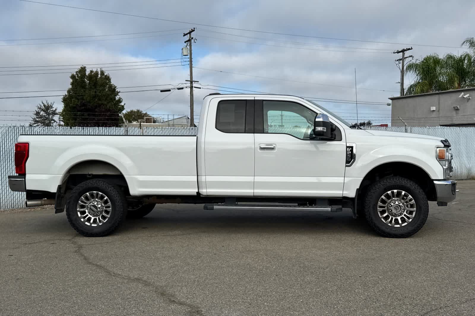 Used 2021 Ford F250 XLT w/ XLT Premium Package AWD/4WD image 6