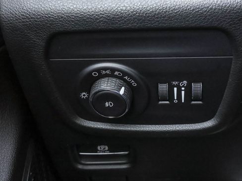 New 2025 Jeep Grand Cherokee Limited w/ Luxury Tech Group II image 30