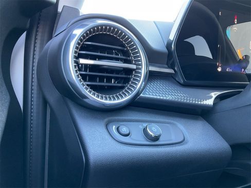 New 2026 Chevrolet Trax ACTIV w/ Sunroof Package image 20