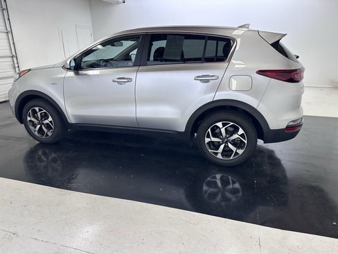 Used 2021 Kia Sportage LX image 10
