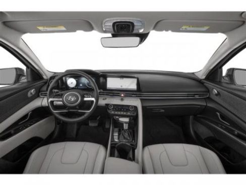 Used 2023 Hyundai Elantra Limited image 11