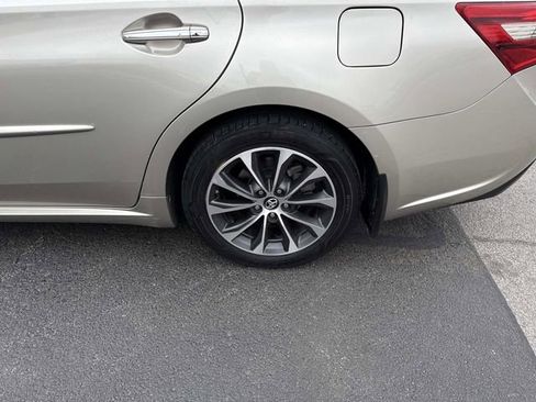 Used 2018 Toyota Avalon XLE Premium image 28