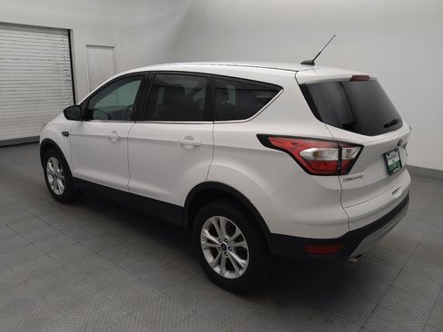 Used 2017 Ford Escape SE FWD image 3