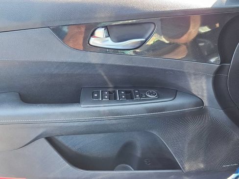 Used 2023 Kia Forte GT-Line w/ GT-Line Premium Package FWD image 32