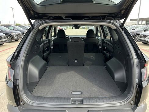 Used 2025 Hyundai Tucson SEL FWD image 3