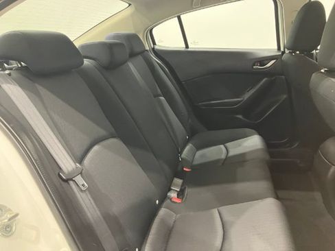 Used 2016 MAZDA MAZDA3 i Sport FWD image 50