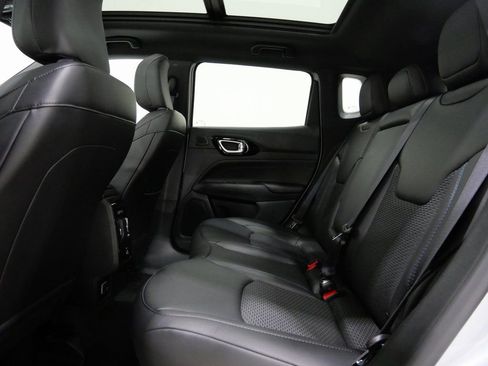 New 2026 Jeep Compass Latitude w/ Sun and Sound Group image 25