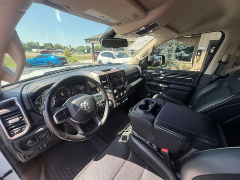 Used 2020 RAM 1500 Laramie AWD/4WD image 2