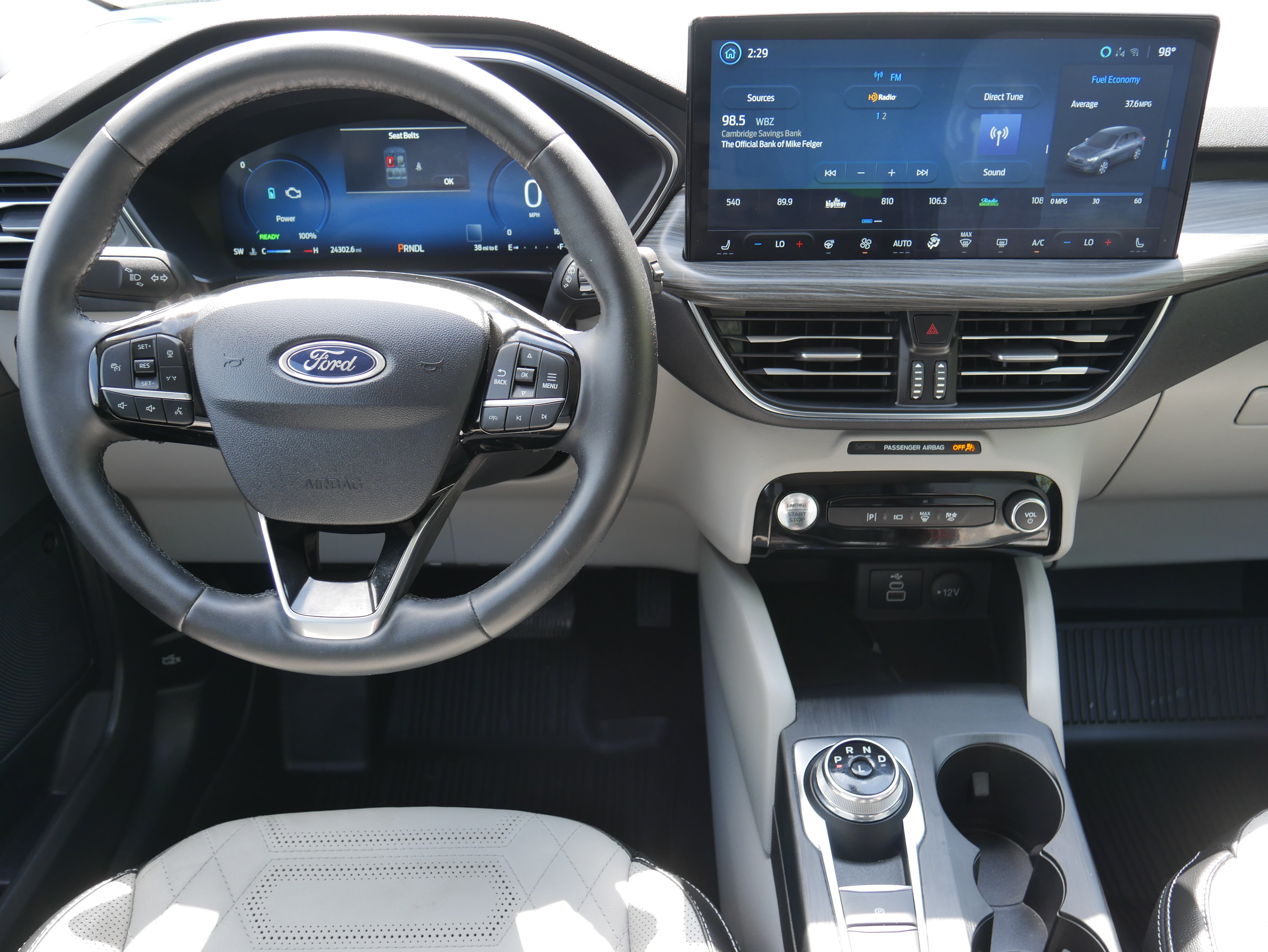 Used 2024 Ford Escape Platinum w/ Premium Technology Package AWD/4WD image 16