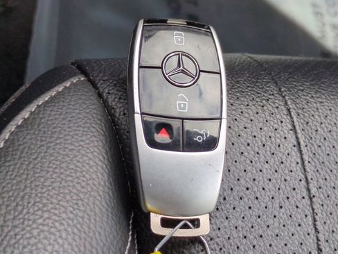 Certified 2019 Mercedes-Benz E 300 4MATIC image 29