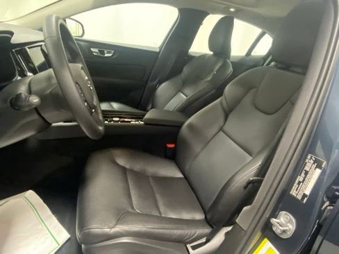 Used 2025 Volvo S60 B5 Core AWD/4WD image 11