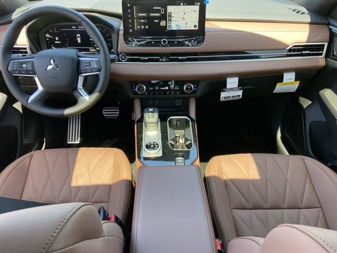 New 2026 Mitsubishi Outlander SEL FWD image 17
