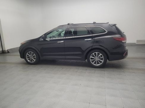 Used 2018 Hyundai Santa Fe SE FWD image 3
