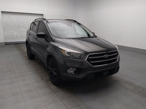 Used 2018 Ford Escape SE w/ SE Sport Appearance Package FWD image 13