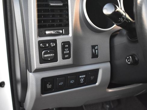Used 2013 Toyota Sequoia Platinum AWD/4WD image 49