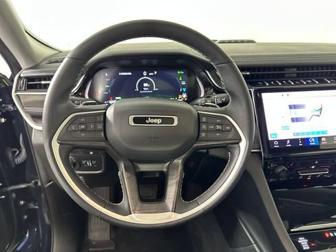 Used 2022 Jeep Grand Cherokee Limited 4xe AWD/4WD image 16
