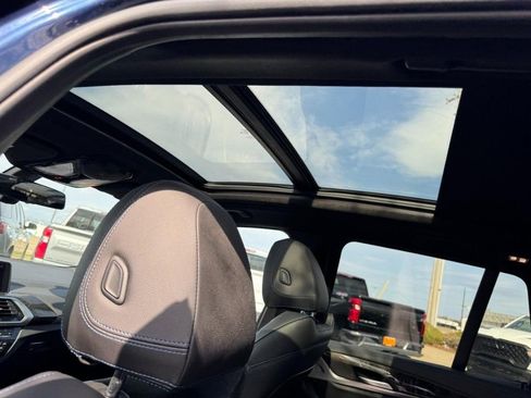 Used 2018 BMW X3 M40i w/ Premium Package image 11