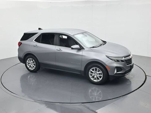 Used 2024 Chevrolet Equinox LT FWD image 44