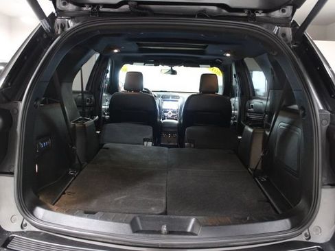 Used 2018 Ford Explorer Sport AWD/4WD image 17